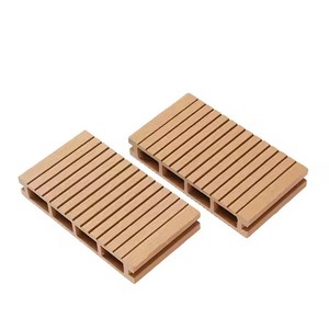 Tuiles <span class=keywords><strong>de</strong></span> terrasse <span class=keywords><strong>de</strong></span> piscine hygiéniques <span class=keywords><strong>de</strong></span> haute qualité Patio extérieur antistatique trous carrés <span class=keywords><strong>en</strong></span> relief à surface lisse Solutions modernes <span class=keywords><strong>jardin</strong></span> - Product Image 3