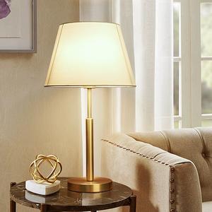 Lampe de table de style américain moderne minimaliste pour chambre à coucher, salon, éclairage d'intérieur luxueux et romantique, style nordique, lampe de chevet - Product Image 4