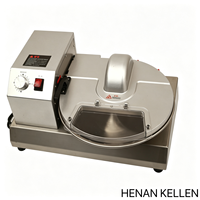 Commerciële automatische elektrische groentehakker, vlees-emulgator en vacuüm-hakselaar voor voedsel.