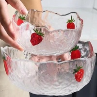Ensemble de bols en verre martelé motif fraise avec bord ondulé pour salade de fruits, service de desserts, cuisine et table à manger - Vente en gros