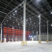 Bâtiment commercial préfabriqué à façade vitrée en verre, structure en acier, fenêtres en alliage d'aluminium, galvanisation à chaud