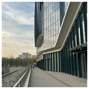 Sistema Moderno di Finestre in Lega di Alluminio per Grattacieli, per Edifici Commerciali Ecosostenibili con Facciate Continue in Vetro - Product Image 2