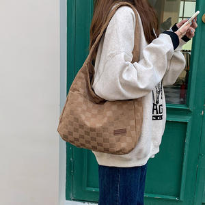 Bolso de Hombro de Lona para Mujer, Color Blanco Sólido, Cierre Magnético, Bolsillo con Cremallera, Bolso Tote Casual para Uso Diario - Product Image 4