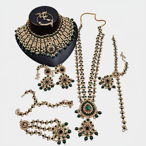 Ensemble de collier ras du cou ethnique en zircon plaqué or, boucles d'oreilles, maang tikka, tendance, fait à la main, pour mariage, fiançailles, fête - Product Image 2