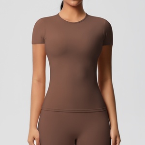 T-shirt de yoga à manches courtes pour femme avec logo personnalisé, compression confortable, léger, crop top de fitness - Product Image 1