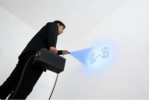 Tragbarer Fünf-Band-Laser-Beweismelder mit stufenlos einstellbarer Leistung für die Suche nach Spuren. - Product Image 5