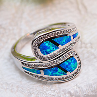 Bague en cuivre enveloppante faite à la main avec opale bleue, design clé grecque, pour femme
