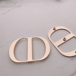 ป้ายโลโก้โลหะแบบกำหนดเอง ป้ายโลโก้โลหะ ป้ายโลหะสำหรับตกแต่งกระเป๋าเสื้อผ้า - Product Image 2