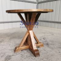 Table ronde en pin antique, table à mâmelle robuste, table à mâmelle en bois massif sur mesure pour la location d'événements