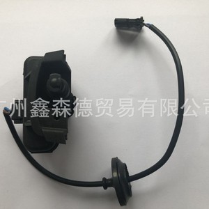 Couvre-réservoir de carburant Guangzhou Xinsende 5N0810773A pour Tiguan, pièce en plastique - Product Image 1