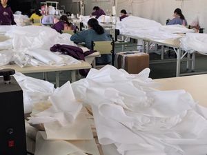 Conducto <span class=keywords><strong>textil</strong></span> medio redondo personalizado <span class=keywords><strong>para</strong></span> <span class=keywords><strong>aire</strong></span> <span class=keywords><strong>acondicionado</strong></span> con ventilación - Product Image 6