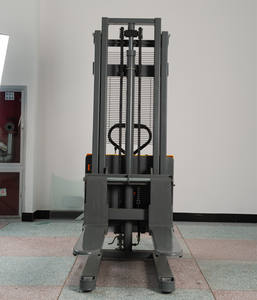 ऊंचाई 1600 मिमी फैक्टरी प्रत्यक्ष बिक्री 1.5 टन अर्ध-इलेक्ट्रिक पैलेट स्टेकर - Product Image 5