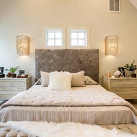 Applique murale bohème en rotin avec cordon de branchement, lampe murale rustique en osier, luminaire bohème fait main pour la décoration de chambre et de salon