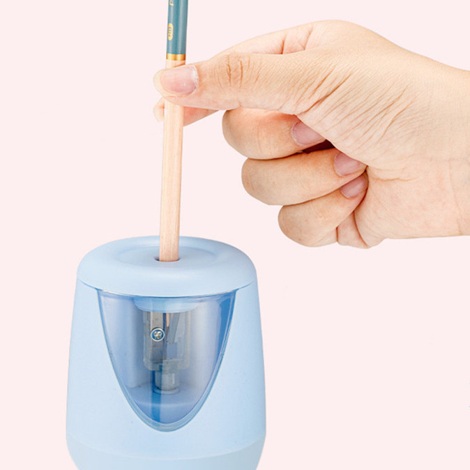 USB зарядка точилка для карандашей пластический строгальный станок автоматический пластиковый инжектор в наличии в большом количестве, металлическое лезвие, электрическая точилка для карандашей