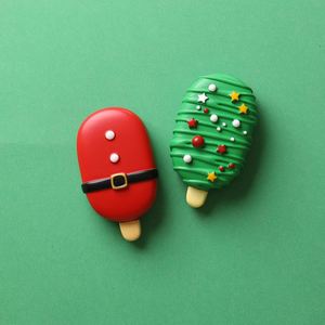 Autocollants magnétiques de Noël pour réfrigérateur, petits cadeaux, décorations de réfrigérateur mignonnes de dessins animés, DIY Père Noël et flocons de neige - Product Image 3
