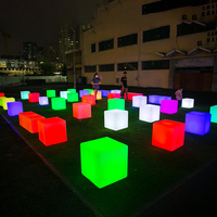Tabouret cube lumineux LED, style moderne, mobilier de bar solide pour événements en plein air, siège carré, exposition, combinaison de loisirs, chaise lumineuse