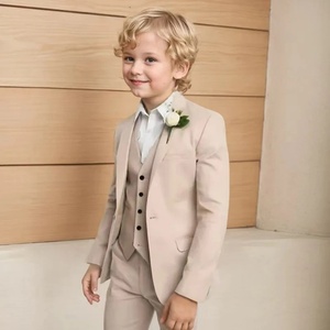 Nuovo Arrivo Estivo: Elegante Completo da Cerimonia per Bambini in Poliestere Tinto in Capo con Stampa Floreale, Ideale per Compleanni e Servizi Fotografici - Stile Piccolo Gentiluomo - Product Image 4