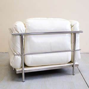 Fauteuil en cuir blanc style LC JJ260020, structure en acier inoxydable moderne, chaise d'appoint en cuir pour salon, décoration de mariage - Product Image 3