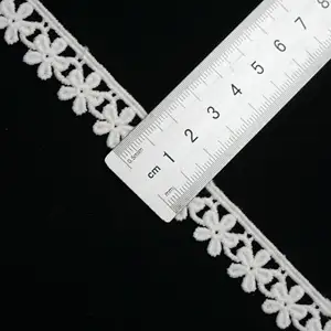 Großhandel maßge schneiderte Polyester Spitzen besatz Guipure Floral Border Lace Trimm ing Stickerei