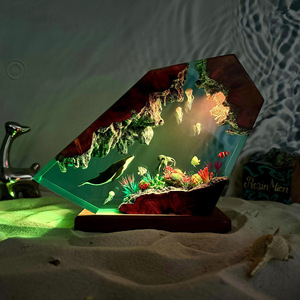 Lámpara de Resina para Dropshipping, Adorno Artístico, 10 Lámparas de Resina con Forma de Ballena Columna y Medusa, Modelo 3D, Luz Nocturna Regulable RGB - Product Image 3