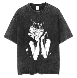 Camiseta de manga corta unisex de algodón 100% con estampado vintage del personaje <span class=keywords><strong>Tomie</strong></span> Lto de <span class=keywords><strong>Junji</strong></span> <span class=keywords><strong>Ito</strong></span>, con efecto desgastado. - Product Image 5