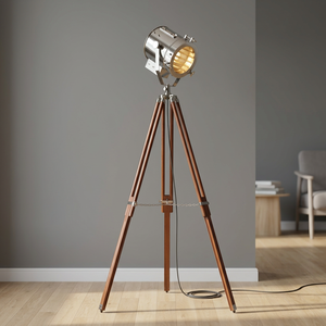 Lampadaire trépied nautique chromé avec projecteur, style industriel en bois pour la décoration intérieure - Product Image 1