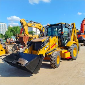 รถตักล้อยาง JCB 3CX 4WD มือสองและใหม่ <span class=keywords><strong>ราคา</strong></span>ถูก ระบบไฮดรอลิกเสถียร คุณภาพสูง เหมาะสำหรับงานวิศวกรรม - Product Image 1