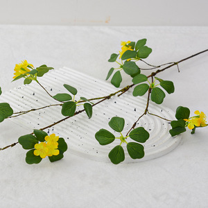 Arreglo Floral Artificial de Seda con Flores Rosadas y Hojas Verdes para Decoración del Hogar - Product Image 3