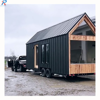 Maison mobile préfabriquée moderne, petite maison sur roues avec grenier, caravane de voyage