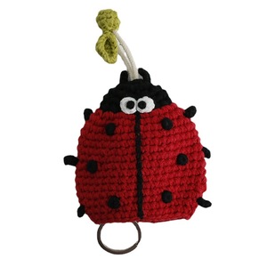Funda para llaves tejida a mano con diseño de mariquita de siete puntos, funda protectora para coche de lana tejida a crochet, colgante de insecto adorable - Product Image 5