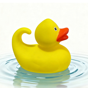 उच्च गुणवत्ता वाले थोक 3.5 इंच क्लासिक सादे पीले स्नान खिलौना विनाइल पर्यटक स्मारिशिंग खेल स्नान टब रबर बतख - Product Image 5