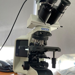 Microscopio Vertical Olympus BX53 de Grado de Investigación, Contraste de Fases, Enfoque Manual, Modelo Blanco - Product Image 3