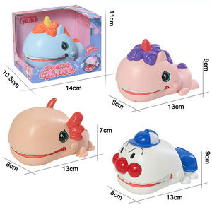 Jouet de farce dentaire pour enfants, modèle animal de dessin animé Axolotl, jouet à mordre le doigt en plastique avec dents qui sortent - Product Image 6
