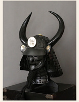 Casque Kabuto de samouraï japonais fait main avec grand ornement en corne de taureau, masque Menpo, motif peint, accessoire d'armure en fer portable pour