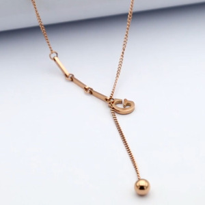 Rose Gold Letter Pendant Necklace Women's Clavicle Chain Everyday Wear Titanium Steel Alphabet Design - Product Image 1