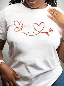 T-Shirt da Donna per San Valentino con Collo Tondo, Stampa Cuore e Farfalla, Stile Romantico Casual, Manica Corta, 100% Cotone Jersey - Product Image 3