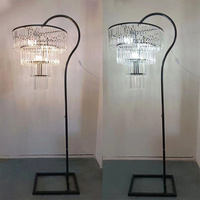 Lampadaire en cristal à bras courbé et niveaux, en métal noir, pour allée de mariage, éclairage de chemin, décoration de table de banquet d'hôtel