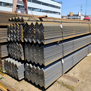 Barres d'acier plates et en angle S235jrg galvanisées à chaud avec trous pour la construction, dimensions 50x50x10, 75x75, 100x100, 40x40, <span class=keywords><strong>80x80</strong></span> - Product Image 6