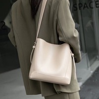 Nouveaux sacs à main en cuir véritable au design classique et tendance pour femmes, sac à bandoulière de luxe simple, sac fourre-tout personnalisé avec logo