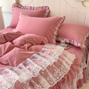 Set di Biancheria da Letto in Pizzo Rosa Antico con Volant, Stile Principessa, Set 4 Pezzi con Copripiumino e Decorazioni in Pizzo, Arredo Romantico per Camera da Letto - Product Image 2