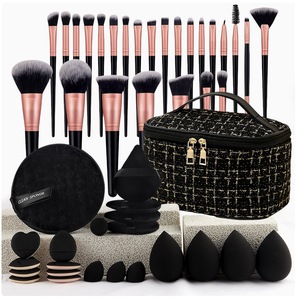 Ensemble de 47 pinceaux de maquillage avec sac cosmétique tendance, pochette de voyage portable, houppette et éponge - Product Image 1
