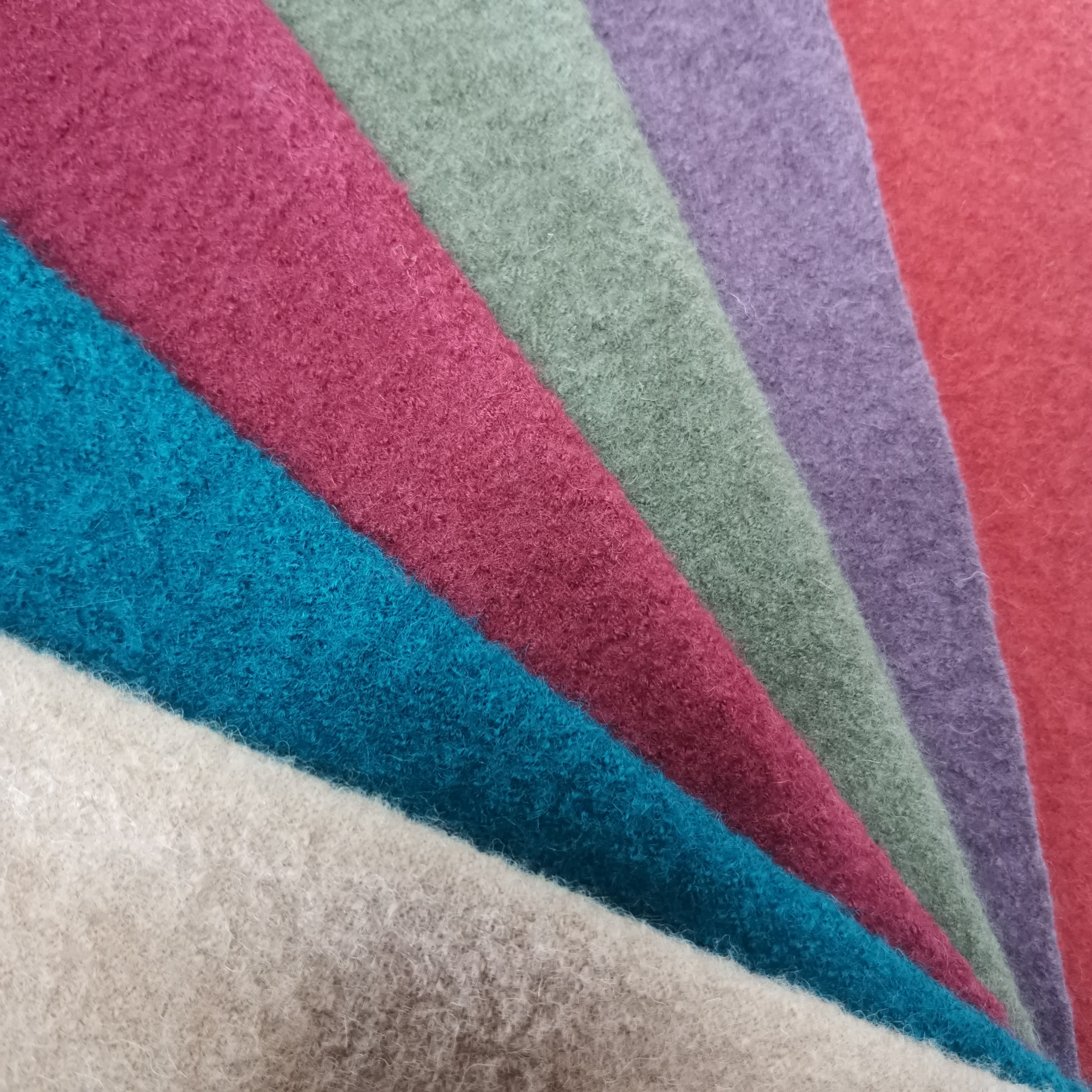 Флис с рисунком купить в розницу казань. Мех шерпа подкладочный. Плюшевая флисовая ткань. Плюшевое полотно. Ткань мех шерпа текстура.