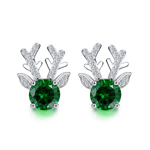 Orecchini a Perno Ispirati alle Corna di Cervo, Accento Scintillante, Elegante Gioiello da Donna, Regalo per le Feste - Product Image 1