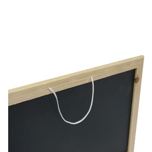 Pizarra con marco de madera de 35x25 cm para que los niños escriban y dibujen con tiza y borrador - Product Image 3