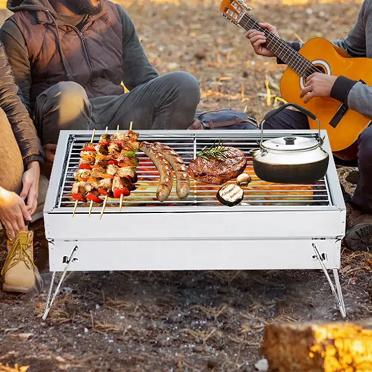 Foldable Yakitori लकड़ी का कोयला ग्रिल पोर्टेबल कबाब Grilling के लिए मिनी टेबल Grills आउटडोर डेरा डाले हुए