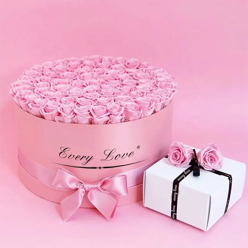 Fornitore d'oro personalizzato INS vendita calda rose stabilizzate che durano un anno In confezione regalo rotonda/quadrata/a forma di cuore per lei
