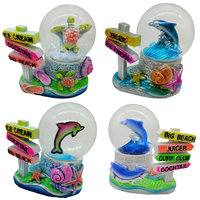 Nouvelles boules de neige en résine Design personnalisé boules de pêche en mer artisanat en résine pour Souvenir océans boule à neige boule de cristal décorative personnalisée