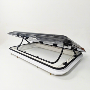 Lucernario per Camper di Alta Qualità 960x650mm, Installazione a Clip con Apertura Massima di 70 Gradi per Camper Fuoristrada - Product Image 1