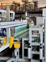 Nouvelle machine de raccordement de films électriques automatiques sans couture avec télécommande pour l'emballage de textiles, vêtements et coton, haute efficacité et stabilité
