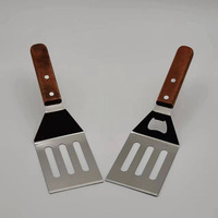 Spatule de cuisine en acier inoxydable avec manche en bois, en stock chez les fabricants, pour plancha, pelle à pizza, retourneur à crêpes et steaks, Jianbing